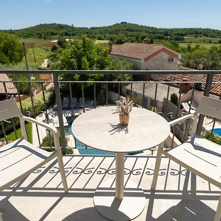 Casa Carolina With Pool * Dračevac