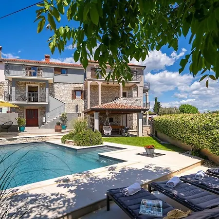Prázdninový dům Casa Carolina With Pool *